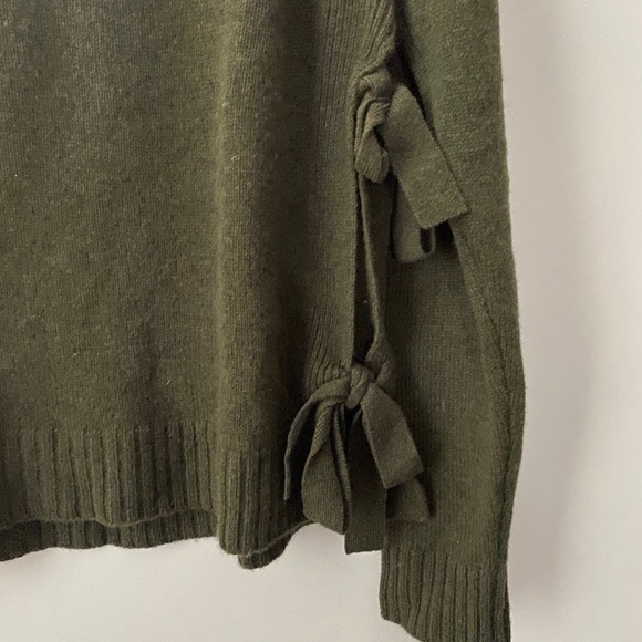 ANN TAYLOR | Wool Cashmere Side Tie Sweater Pullover Crewneck Olive Green - M - Picture 4 of 9
